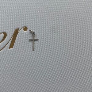 White gold cross pendant